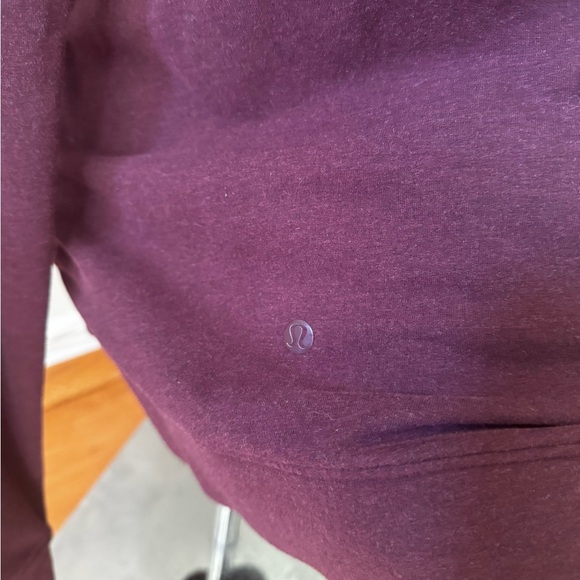 Lululemon Go Forward Pullover
Heathered Bordeaux Drama Wine
Size 8
W3CA3S - Picture 7 of 15